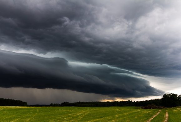 Thunderstorm extreme Weather Shelf Cloud regenerative Agriculture