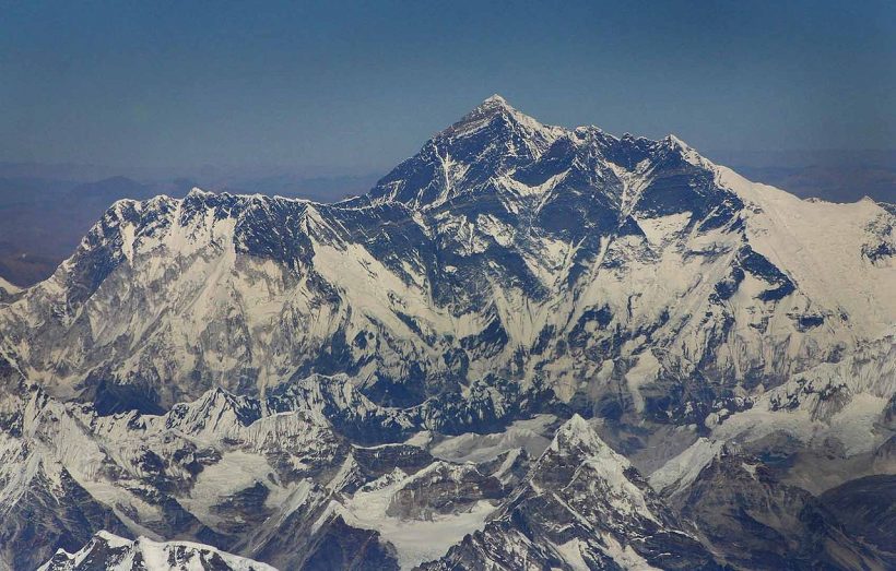 Everything is Warming Now That Mount Everest is Showing Its Deceased Climbers