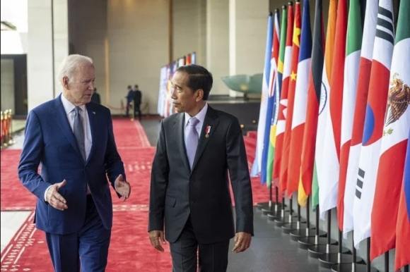Joko Widodo and Joe Biden