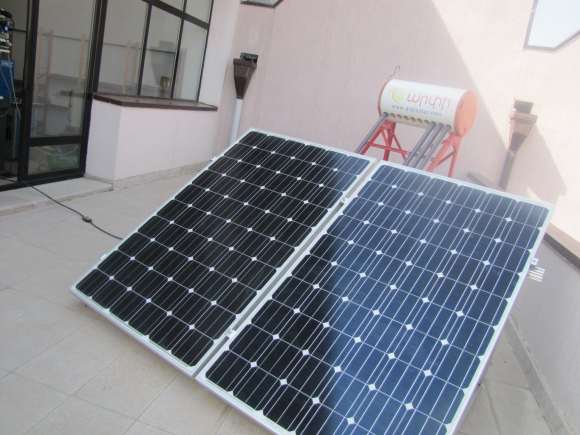 solar battery (wikimedia commons)