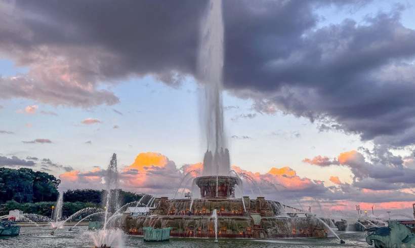 Lake Fountains: Promoting Beauty and Clean Water Lake Fountains: Promoting Beauty and Clean Water