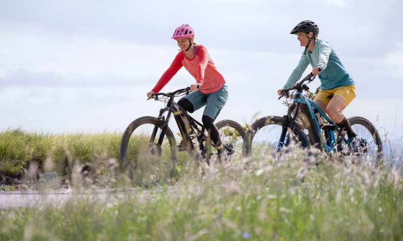 Electric Bikes vs. Traditional Bikes: Which is the Greener Option?