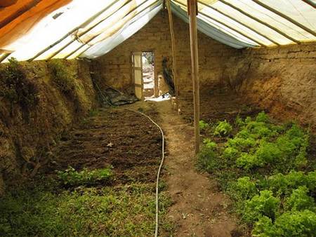 Build a $300 Underground Greenhouse for Year-Round Gardening Build a $300 Underground Greenhouse for Year-Round Gardening